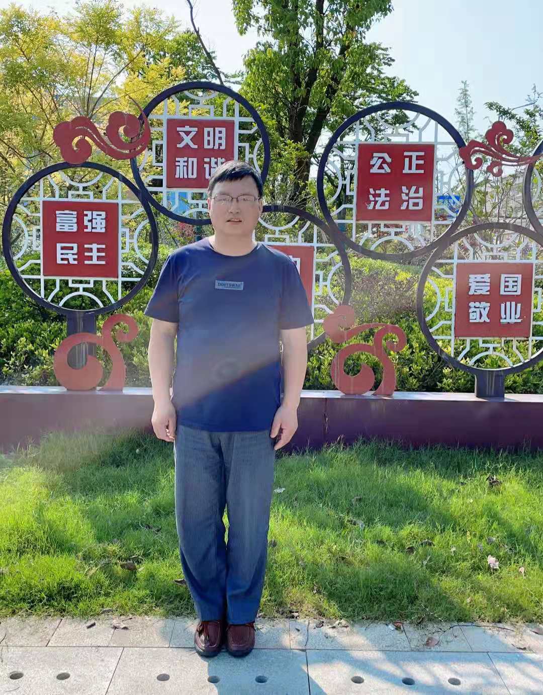 陈忠杰.jpg